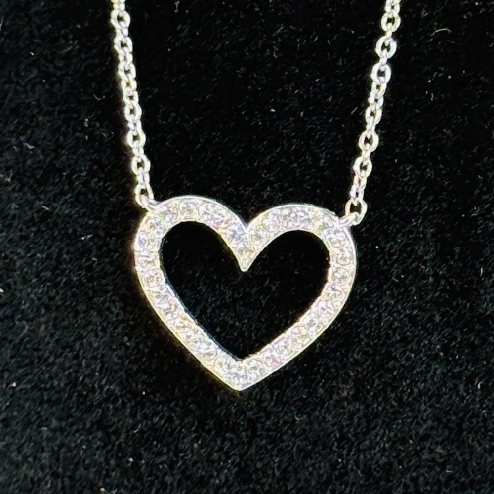 Elegant minimalist Silvertone Heart Bling Chain Necklace